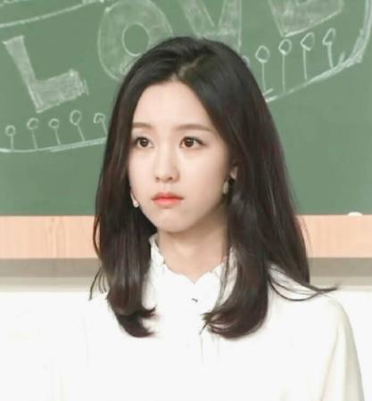 中國十大90后女明星排行榜，鄭爽感情一波三折，迪麗熱巴美若天仙