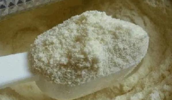 水解蛋白奶粉有營養嗎？牛奶粉轉羊奶粉的正確方法？