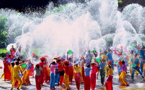 西雙版納潑水節幾月幾日？潑水節象征著什么