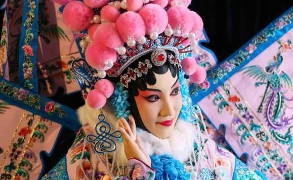 戲曲五大行當女性角色是？戲曲中臉譜主要是指