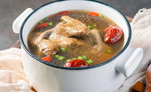 怎樣燉鴿子湯有營養？鴿子湯怎么燉不上火