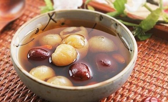桂圓紅棗湯喝了會上火嗎？桂圓紅棗湯的益處和作用